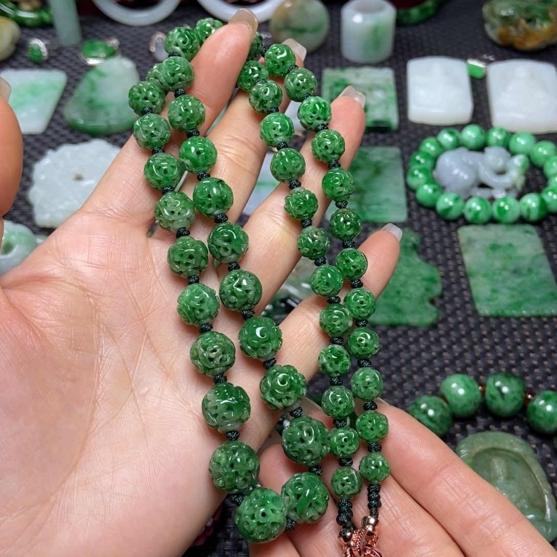 夏***司翡翠未镶嵌挂件清