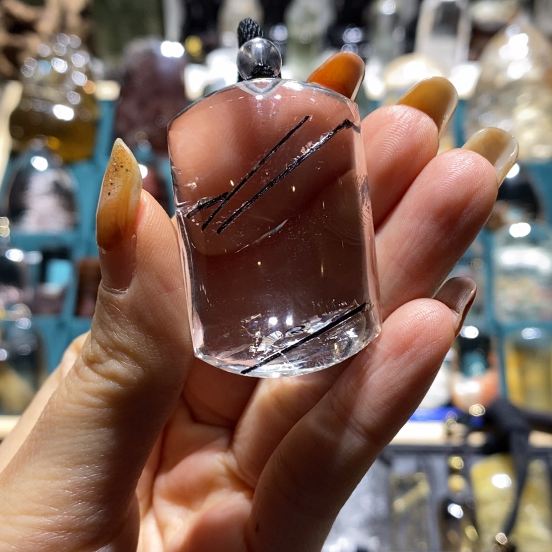 水晶颈饰未镶嵌三****默水晶