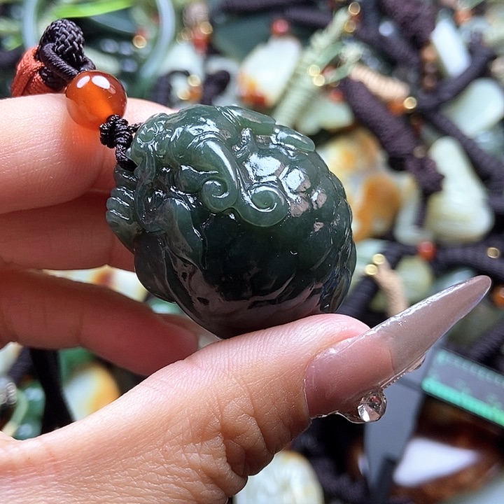 和田玉颈饰未镶嵌