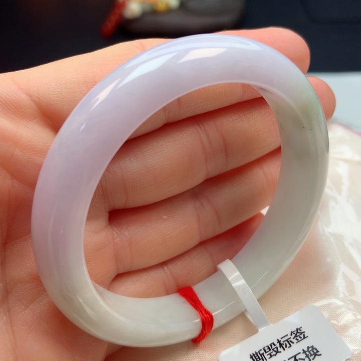翡翠手镯未镶嵌54圈