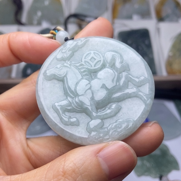 翡翠未镶嵌颈饰翡翠