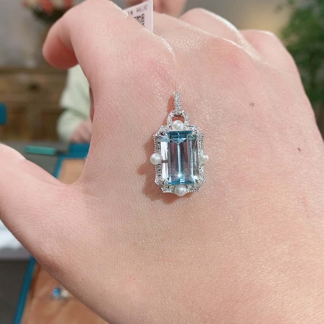 海蓝宝石颈饰18K金镶嵌吉尔德圣玛利亚5.67克拉