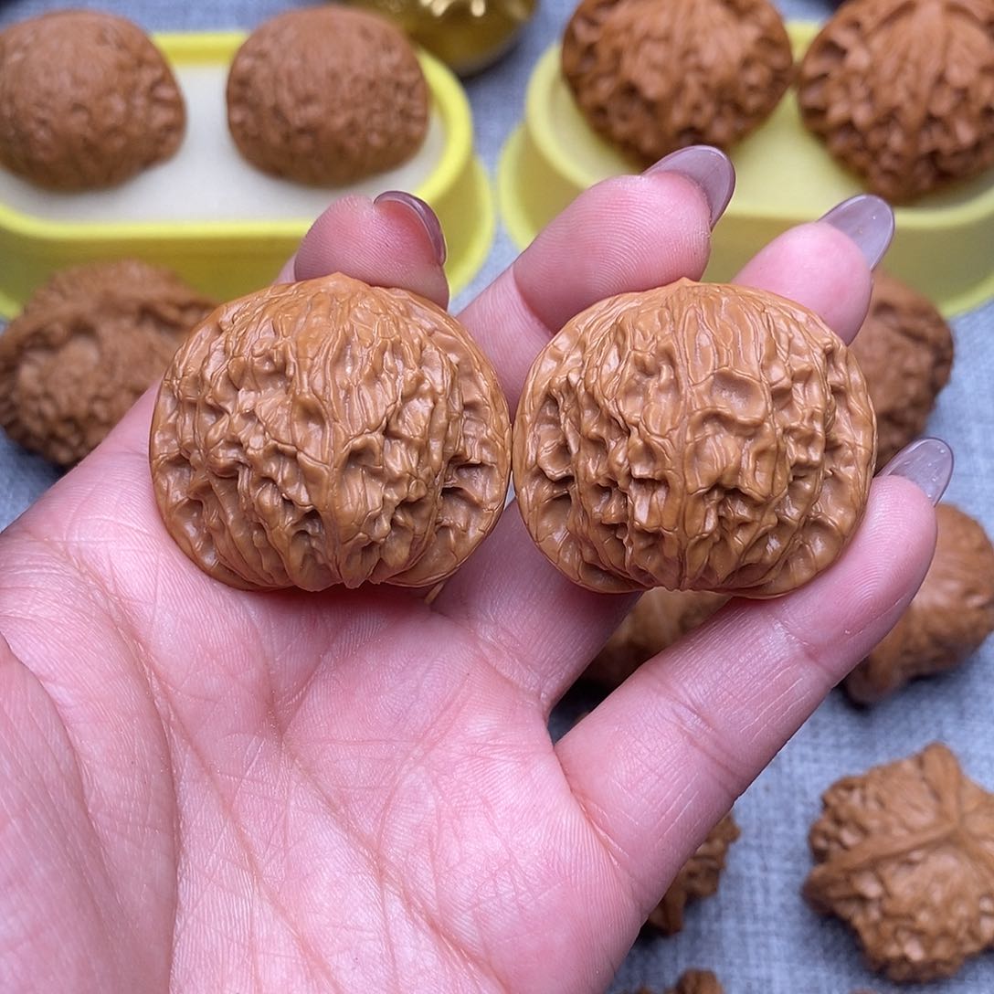 文玩核桃把件山地石子磨38