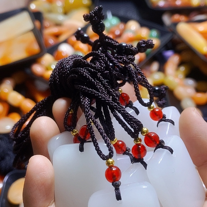 泥***家新疆金丝玉吊坠项链