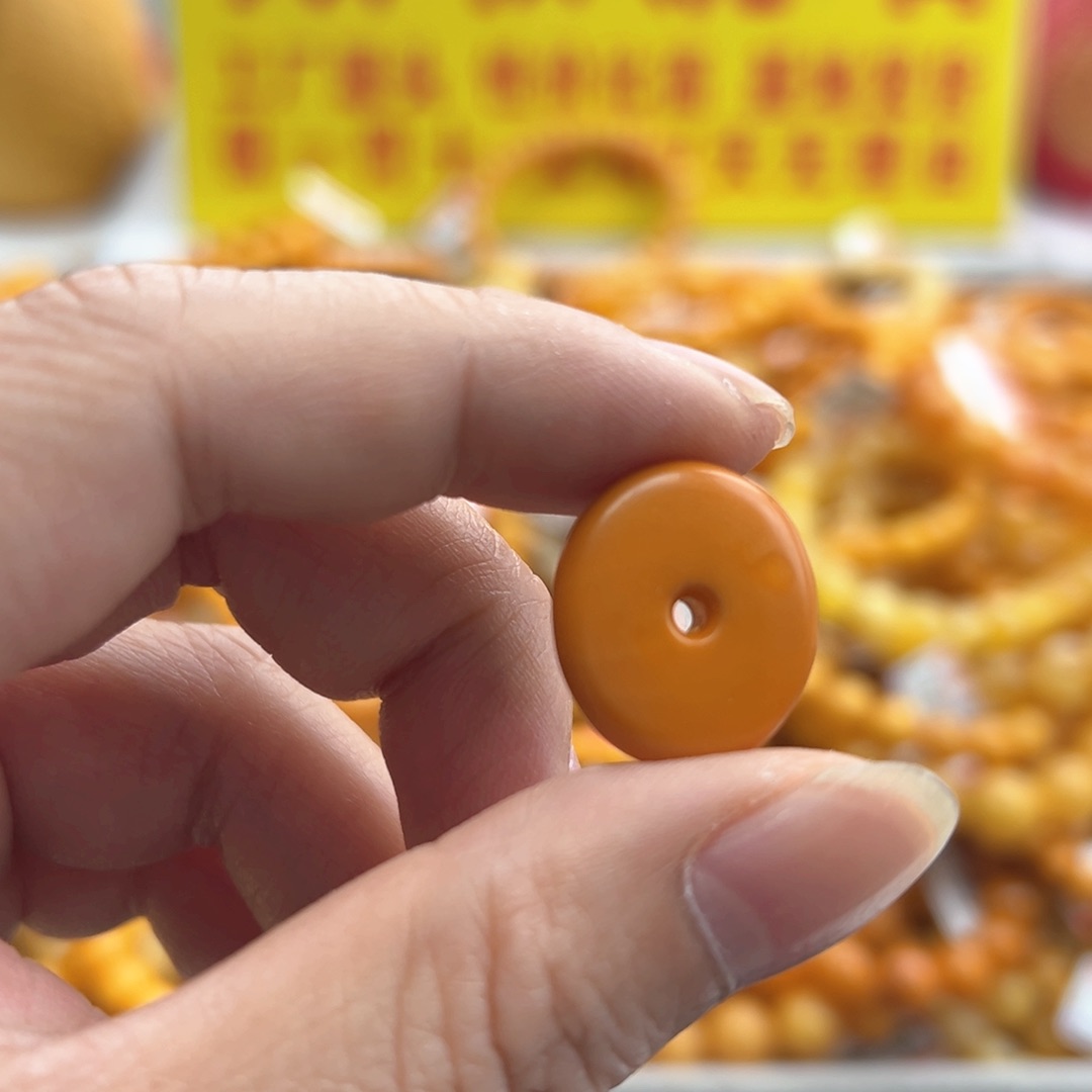 琥珀珠宝奇石未镶嵌