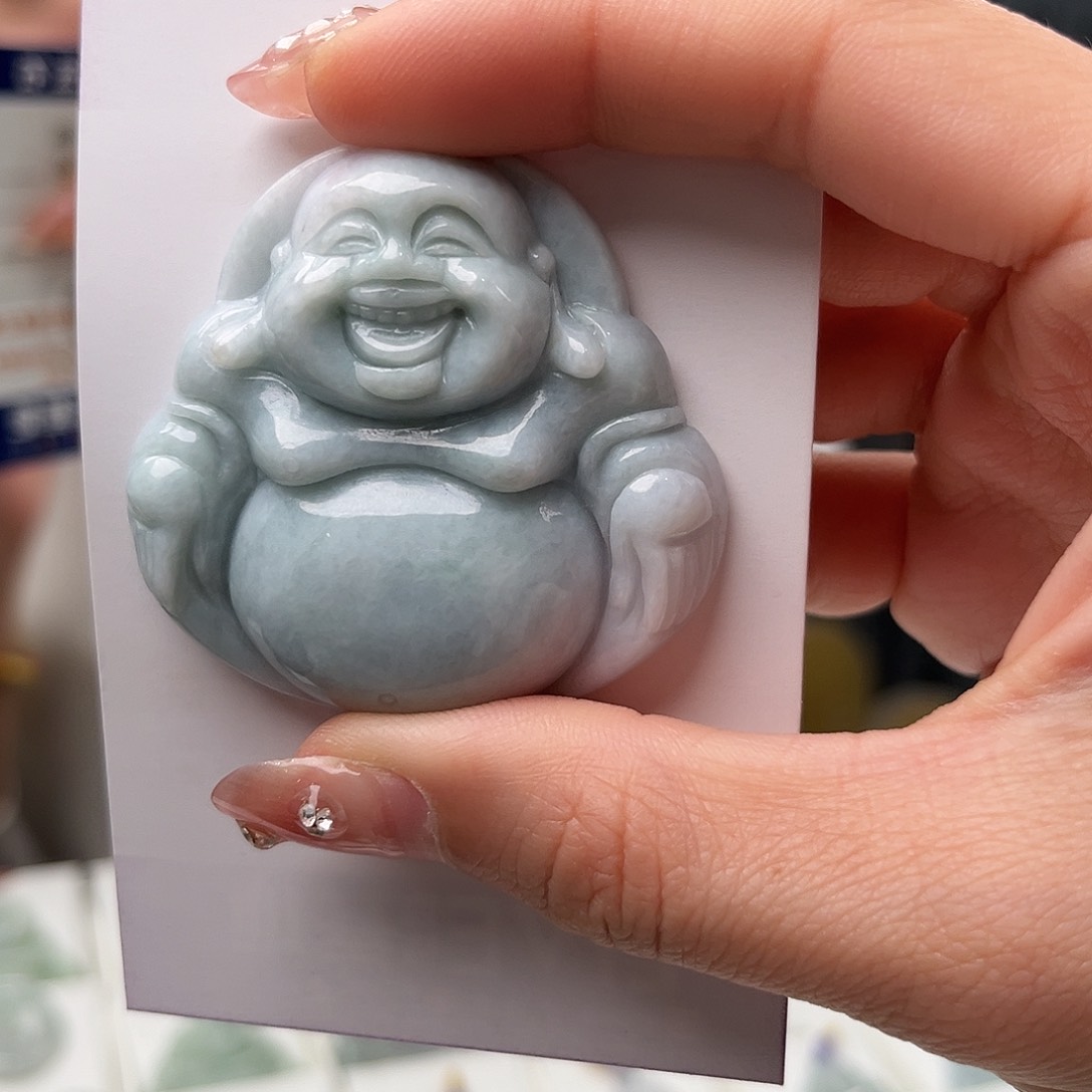 翡翠颈饰未镶嵌佛公