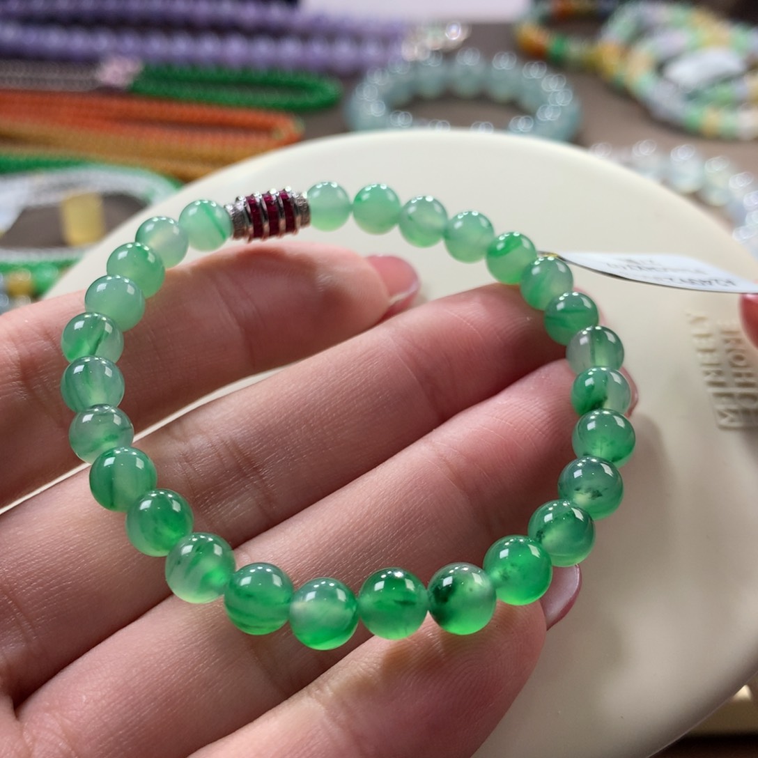 翡翠手链未镶嵌翡翠高冰冰甜飘绿卡6+