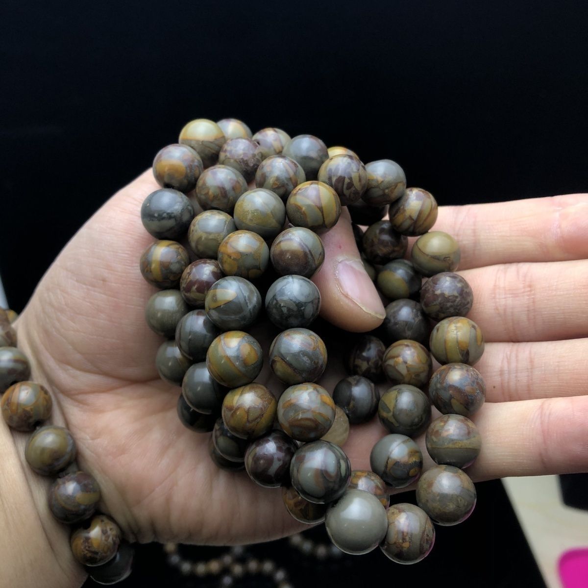 泗水砭石疗养院女娲石手串手把件茶宠泡杯净化水质