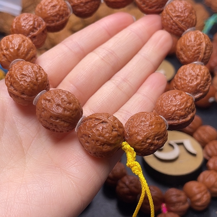 把件文玩核桃红皮蚂蚁纹满天星