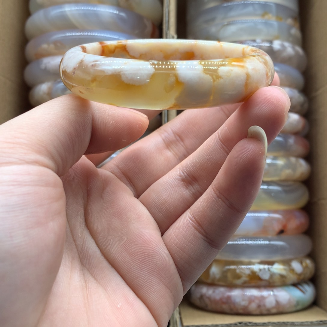 【闪购商品】玛瑙/玉髓手链未镶嵌一***天