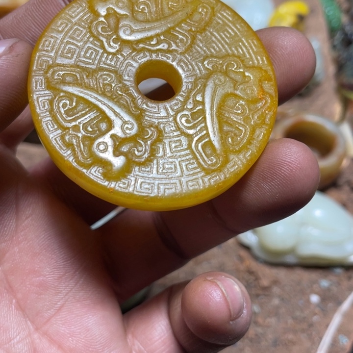 和田玉（糖玉）未镶嵌颈饰