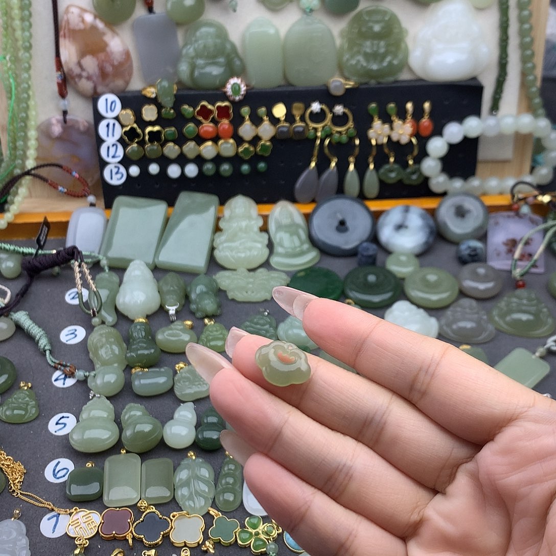 和田玉未镶嵌吊坠(不含链)