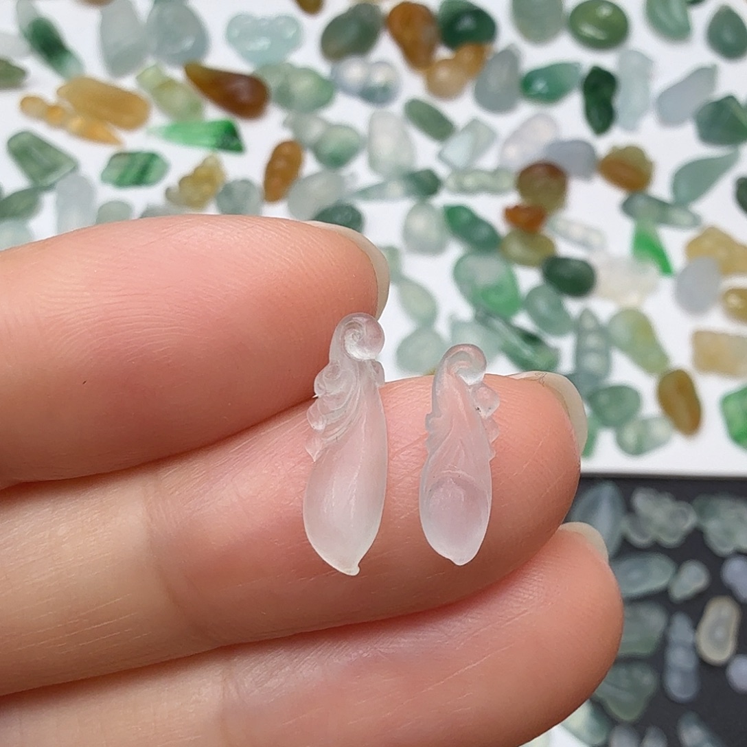 定制翡翠未镶嵌玉兰花