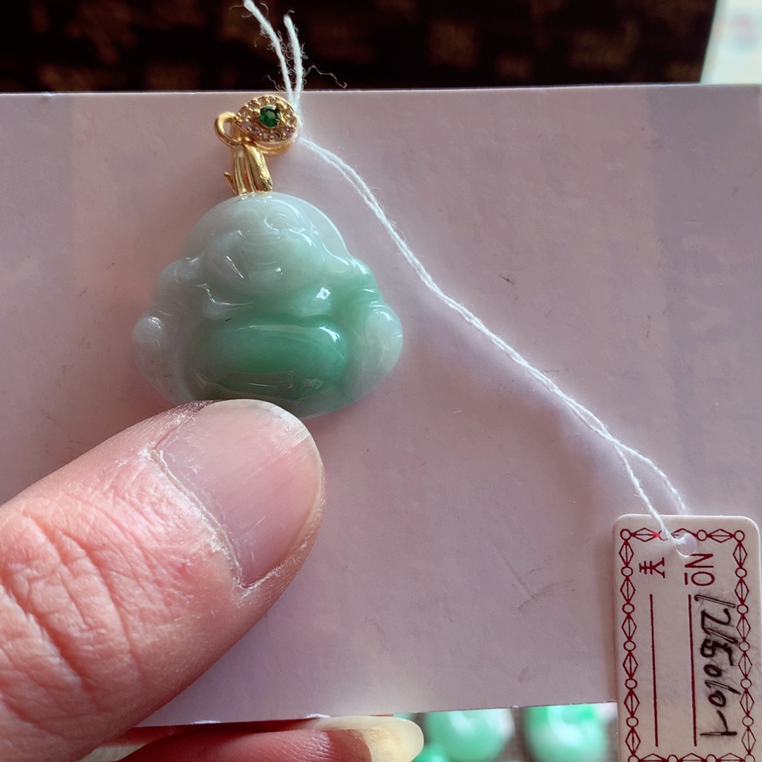 翡翠颈饰未镶嵌翡翠吊坠