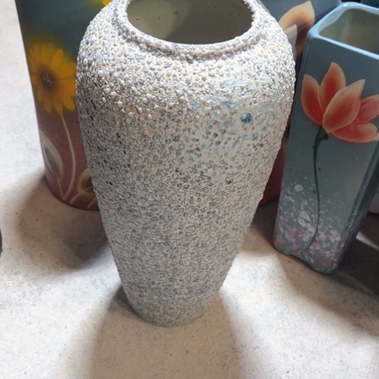 罐默认微瑕，有孔编号16-258