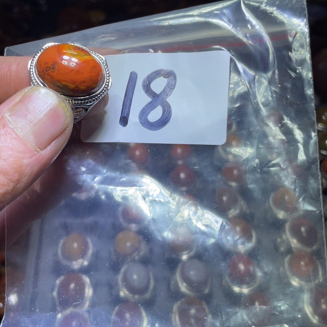 玛瑙/玉髓颈饰未镶嵌晓**剑