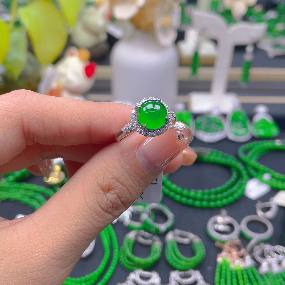 翡翠戒指银S925镶嵌天然A货翡翠