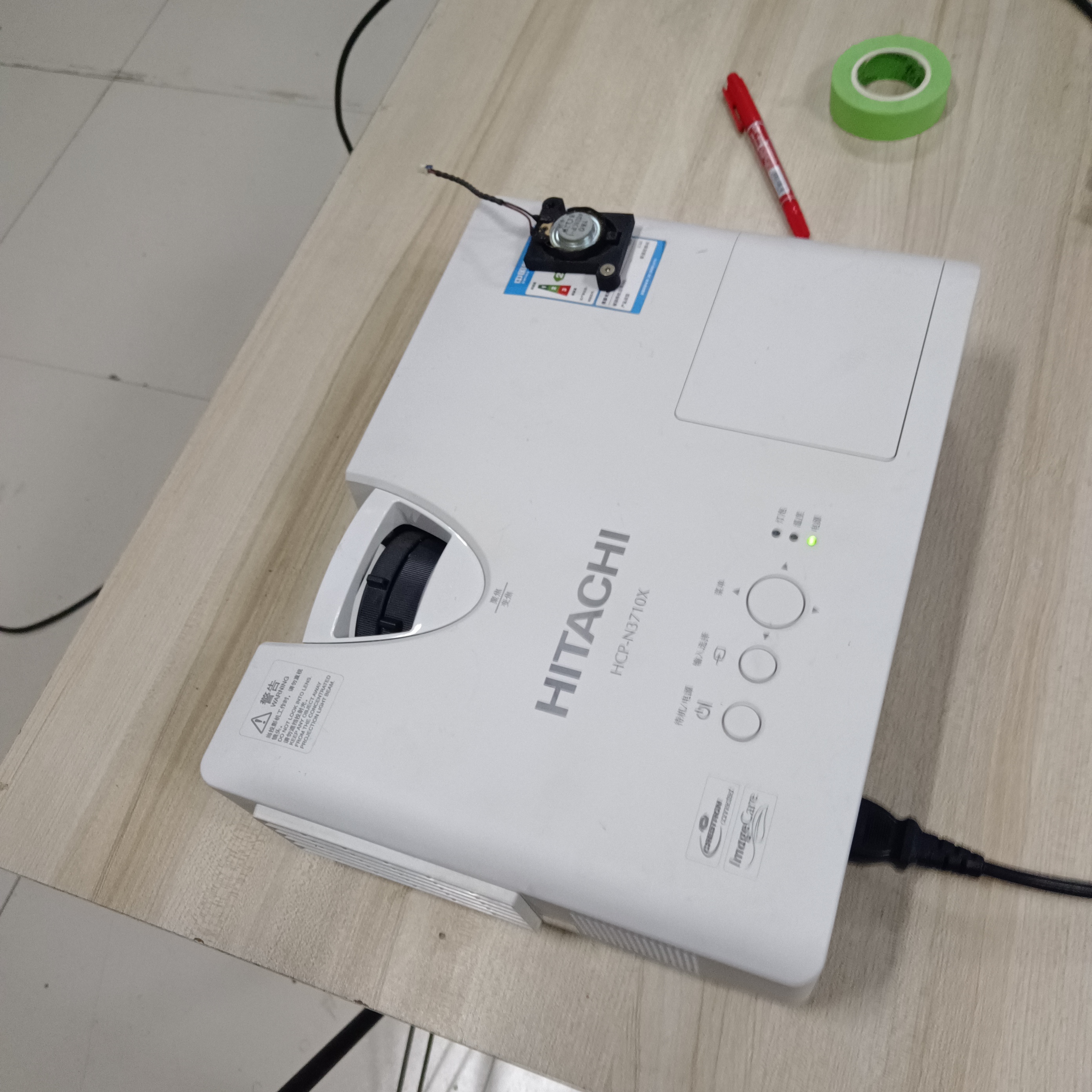 9新 HITACHI/日立 二手日立投影仪运费自理