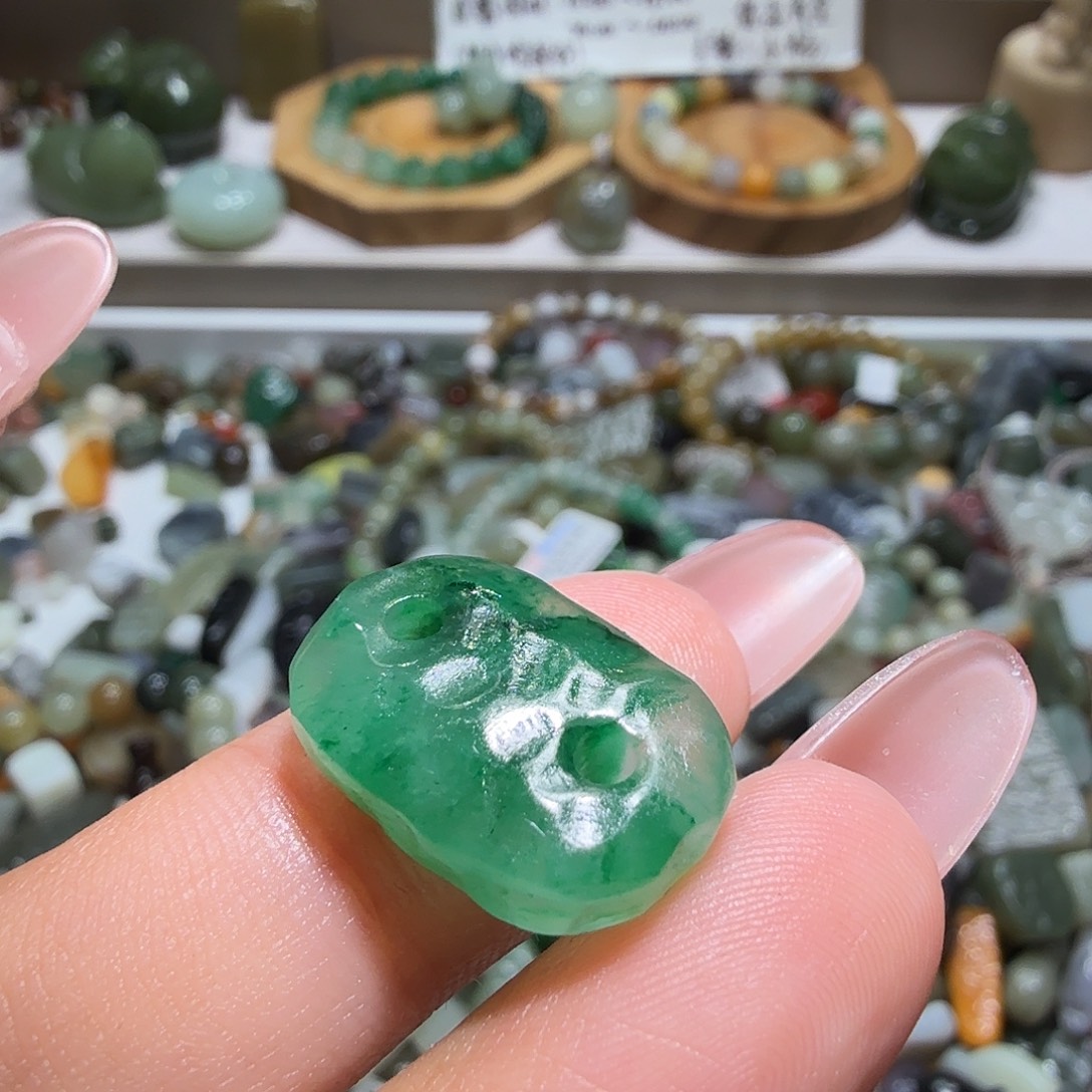 和田玉未镶嵌珠宝奇石