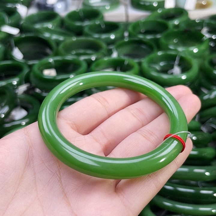 未镶嵌手镯和田玉（碧玉）