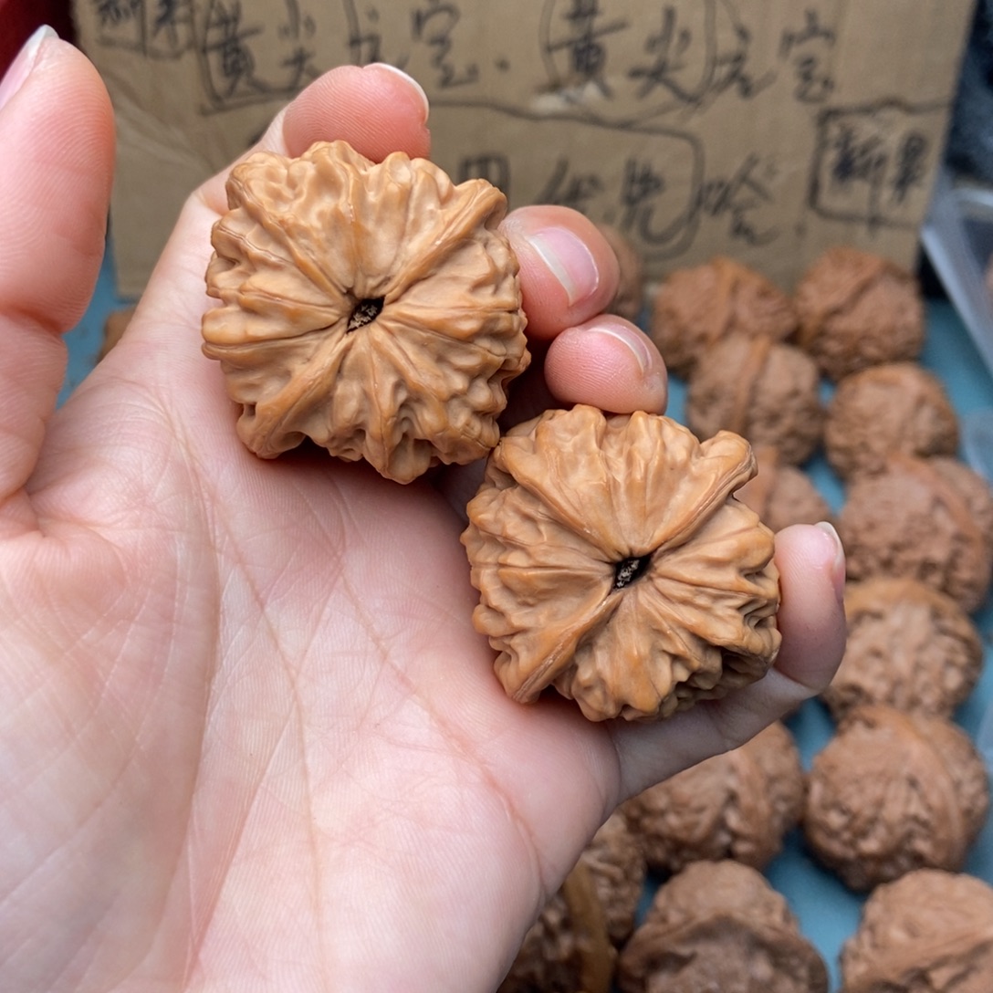文玩核桃吊坠霸王2