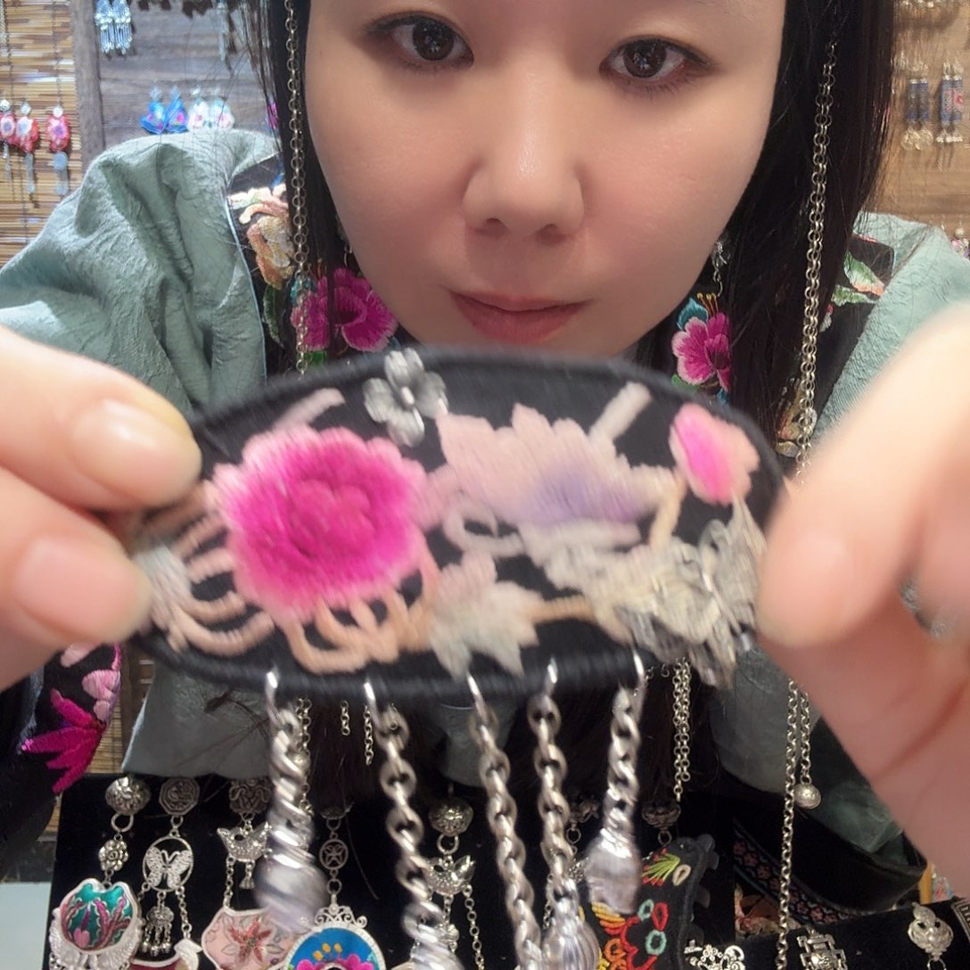 花岗石铁合金漂亮小发夹