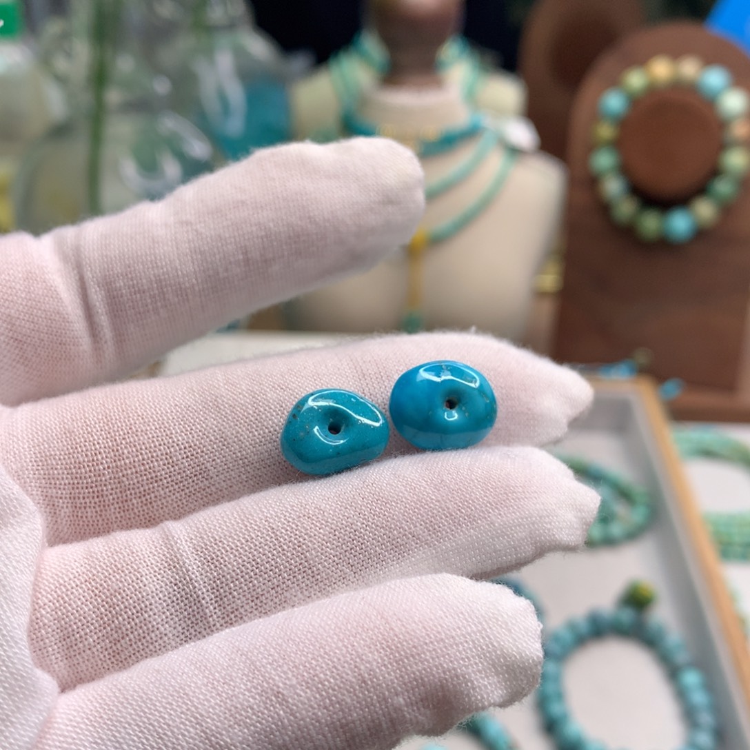 唯***一绿松石未镶嵌饰品