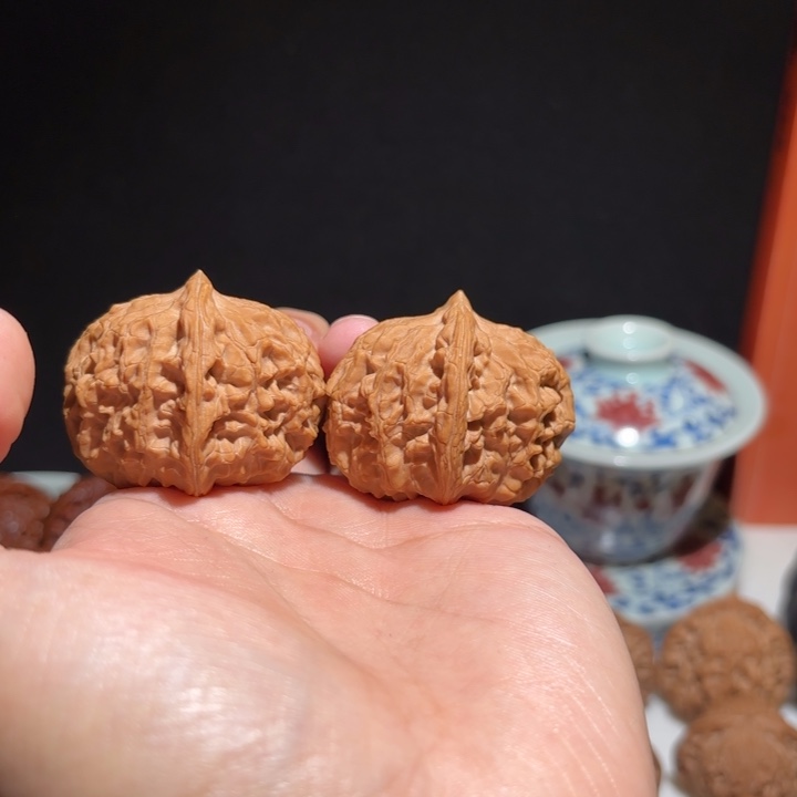 文玩核桃吊坠窦*生延庆元宝