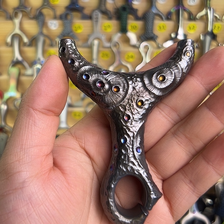 大***苏钛合金古风顶卡陨石坑