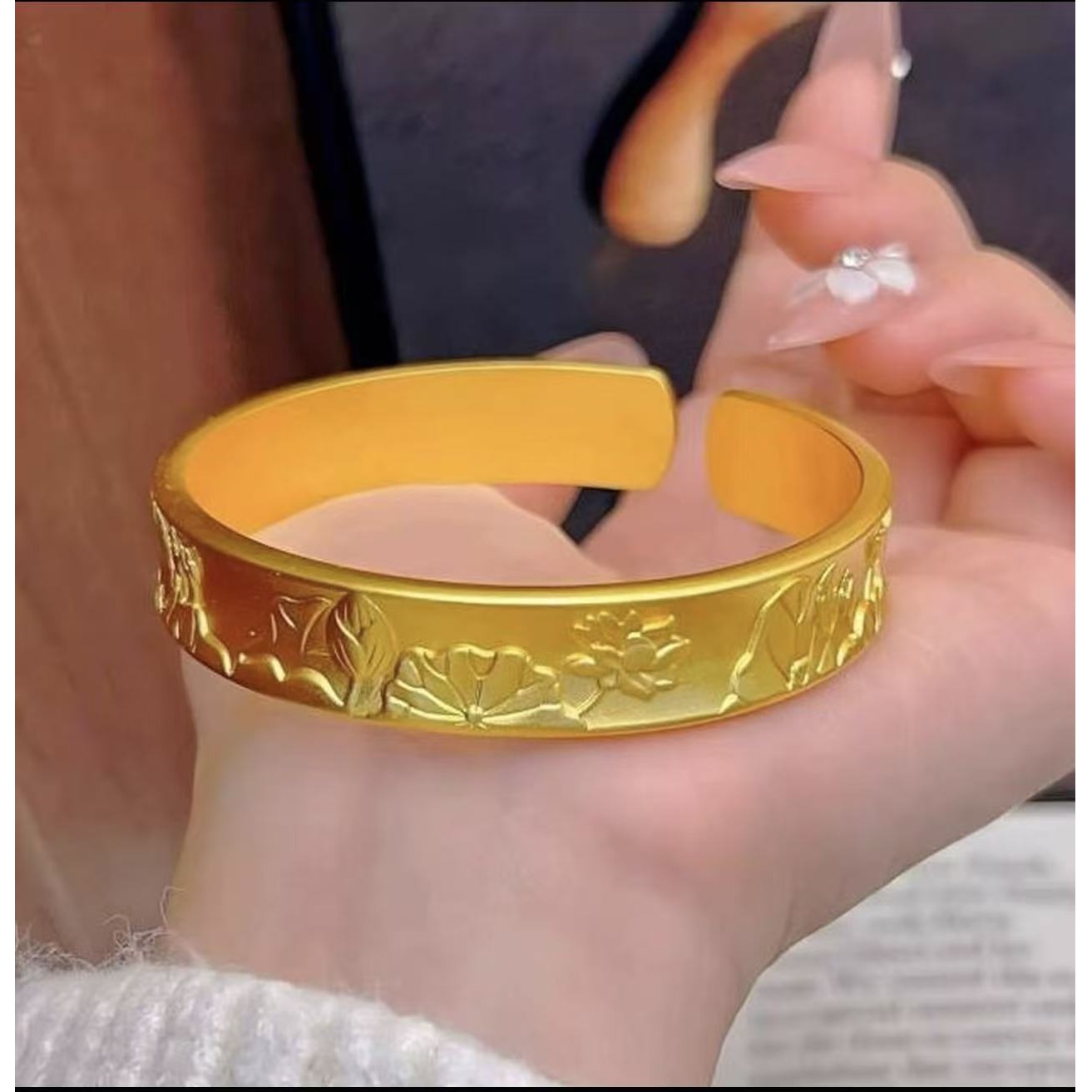 【X】 经典浮雕工艺山河莲花开口手镯【SPCS61】