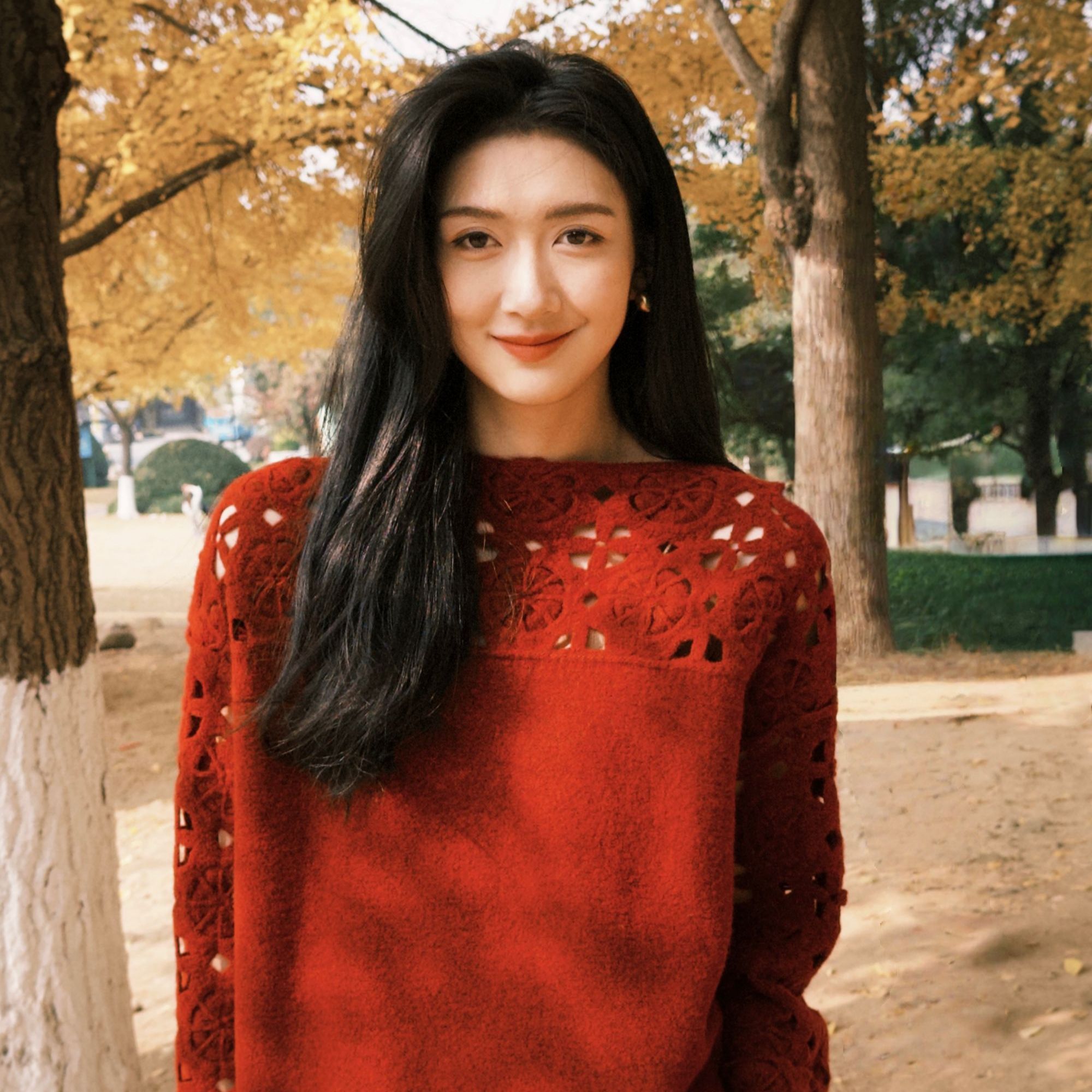 TF【旧日来信】手工钩花设计感镂空羊绒针织衫