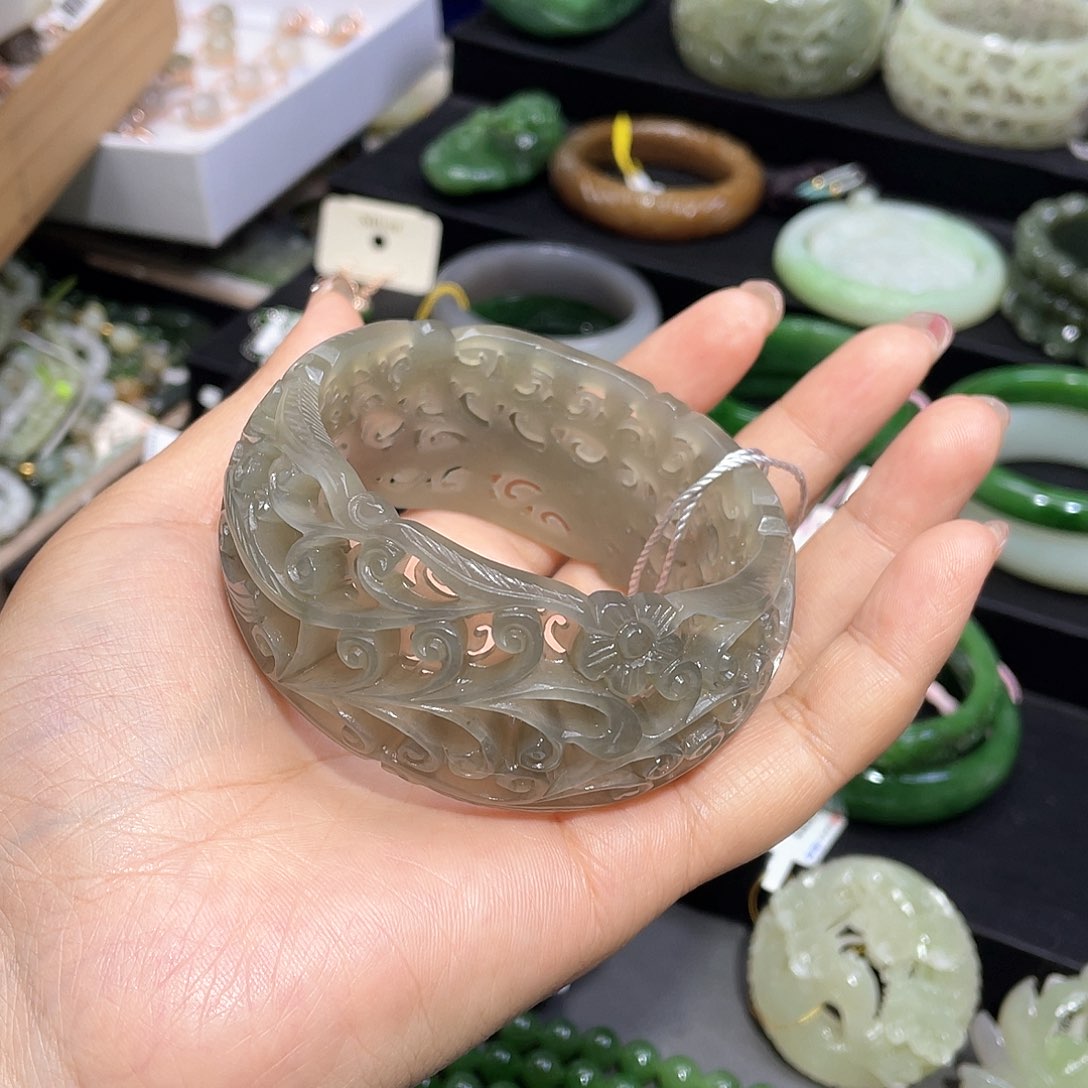 和田玉手镯62圈口11未镶嵌