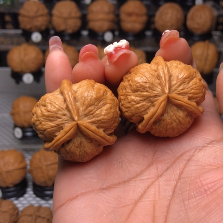 橄榄核吊坠?****?20聚宝四楞