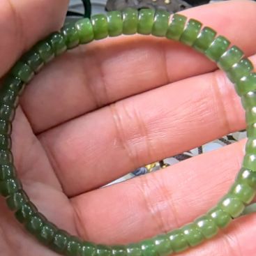 和田玉（碧玉）未镶嵌手链