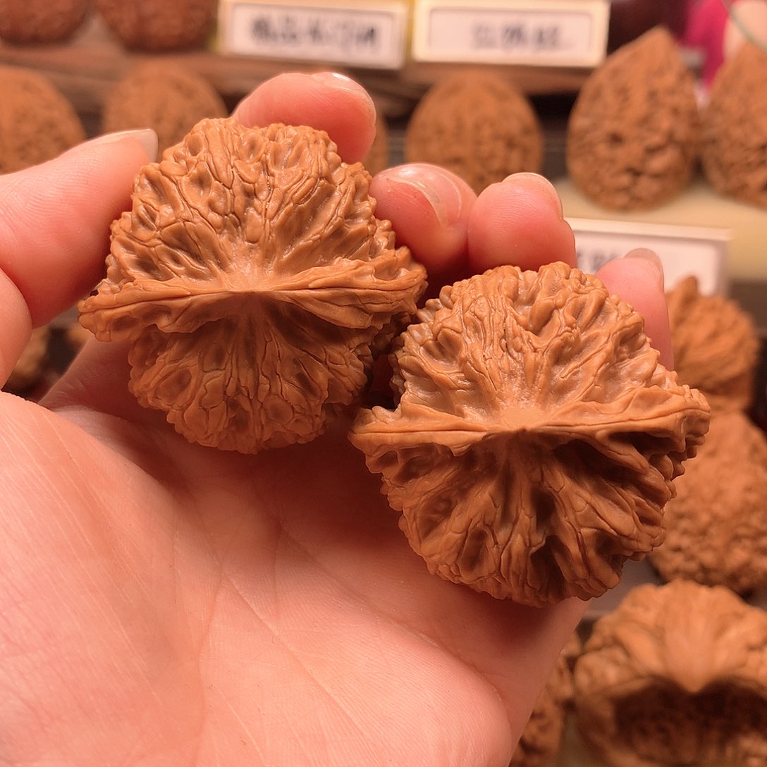 文玩核桃吊坠蜗***?苹果园44全品