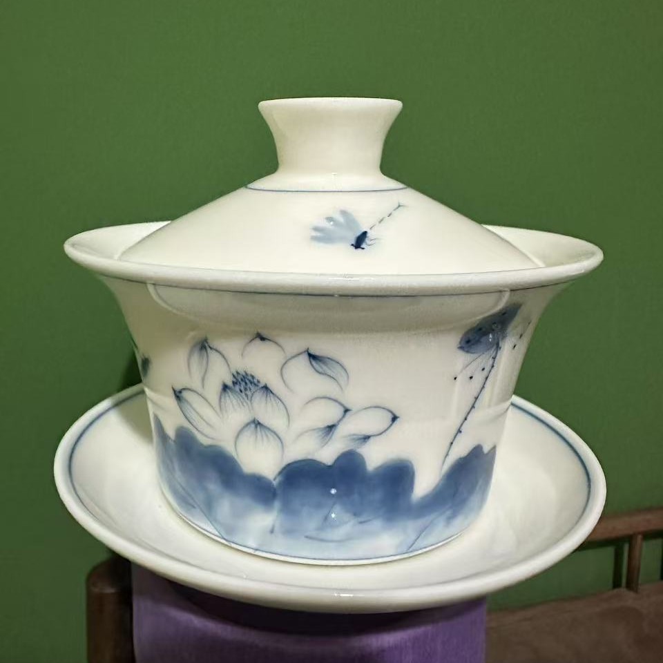 手绘荷花鱼盖碗300毫升微瑕