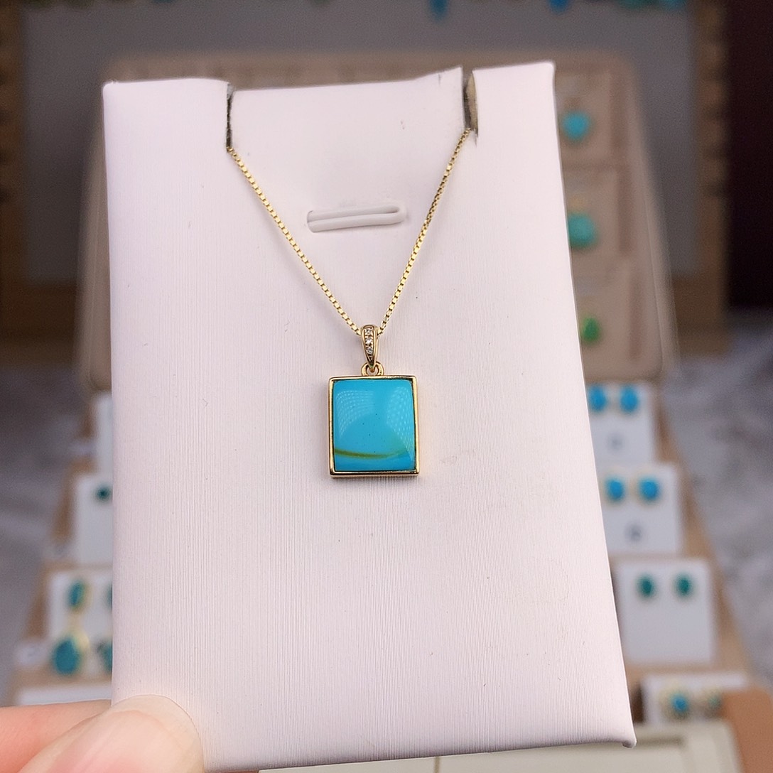 绿松石颈饰18K金镶嵌