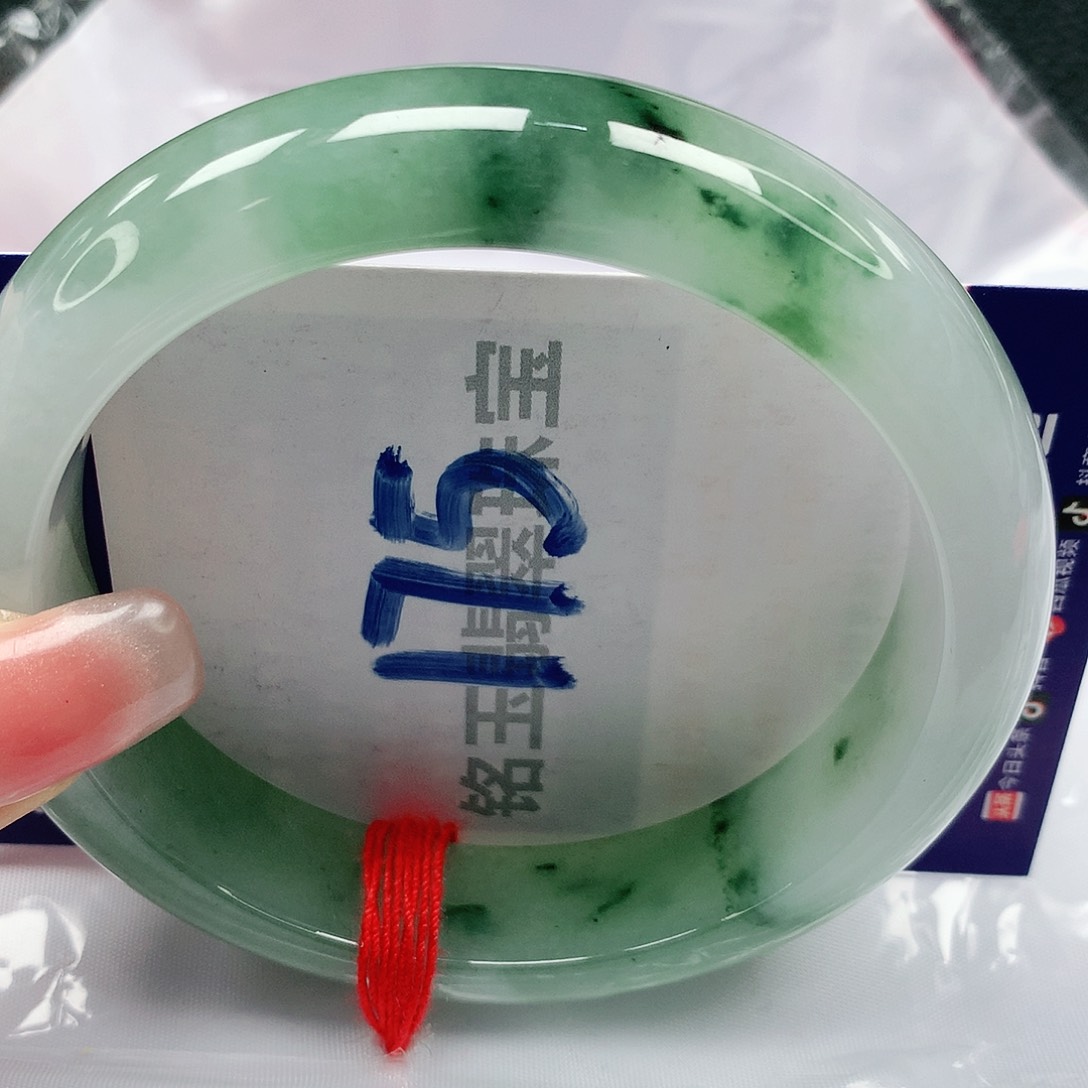 翡翠手镯未镶嵌缅甸天然a货翡翠