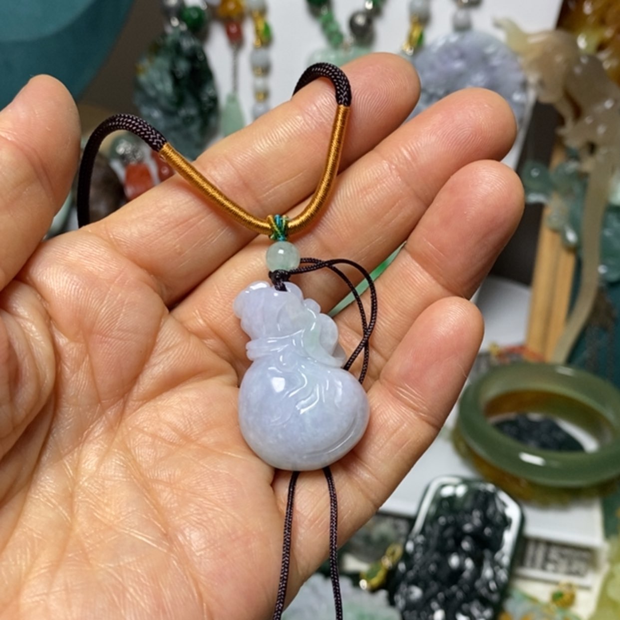 【闪购商品】翡翠吊坠(赠链)未镶嵌云