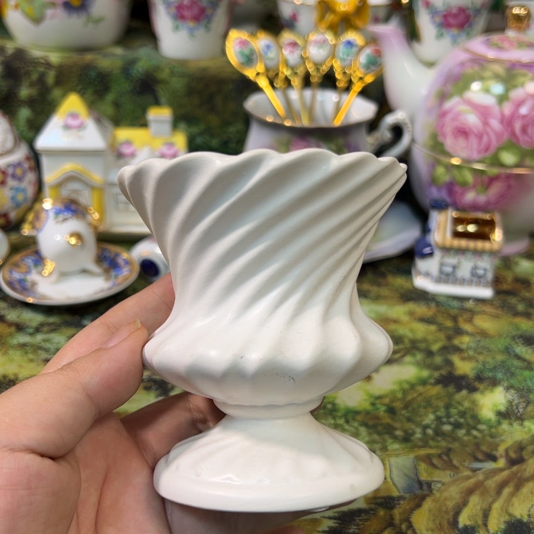 摆件鹿与海陶瓷家居用品有限公司