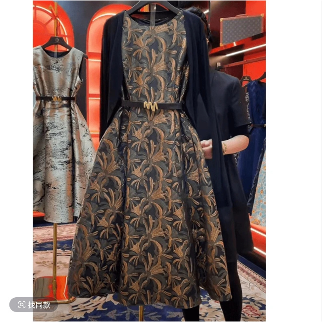 连衣裙新款大码印花裙子夏季复古优雅秋冬轻奢设计师时尚提花