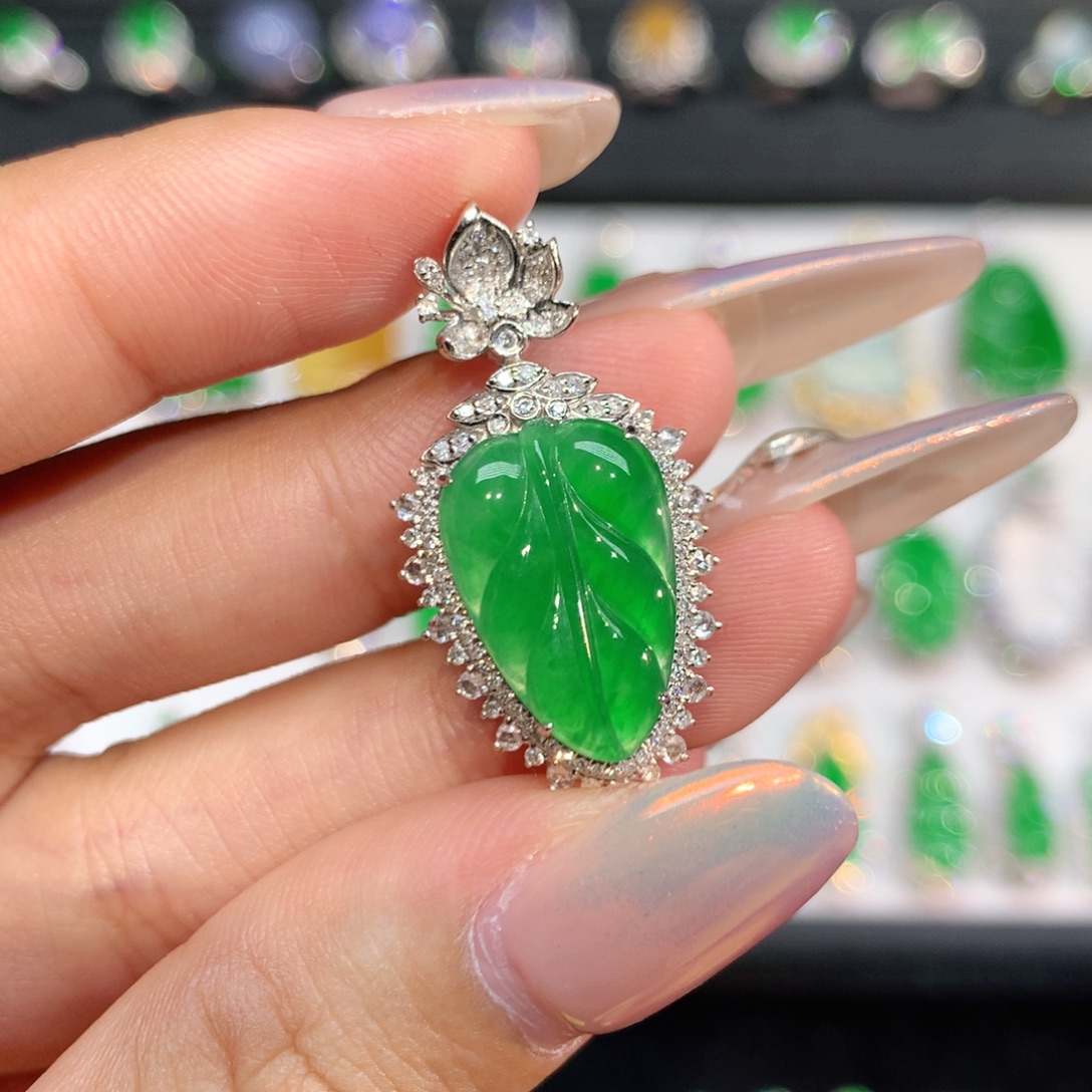 翡翠18K金镶嵌吊坠(不含链)