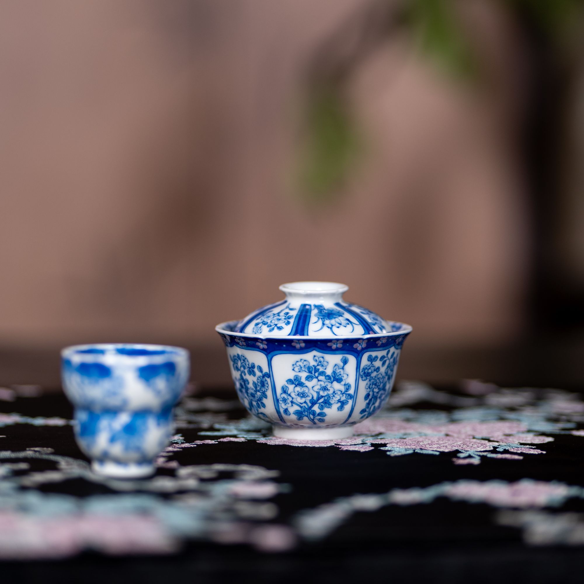 QQX0117 青樵轩 折枝花满衣盖碗