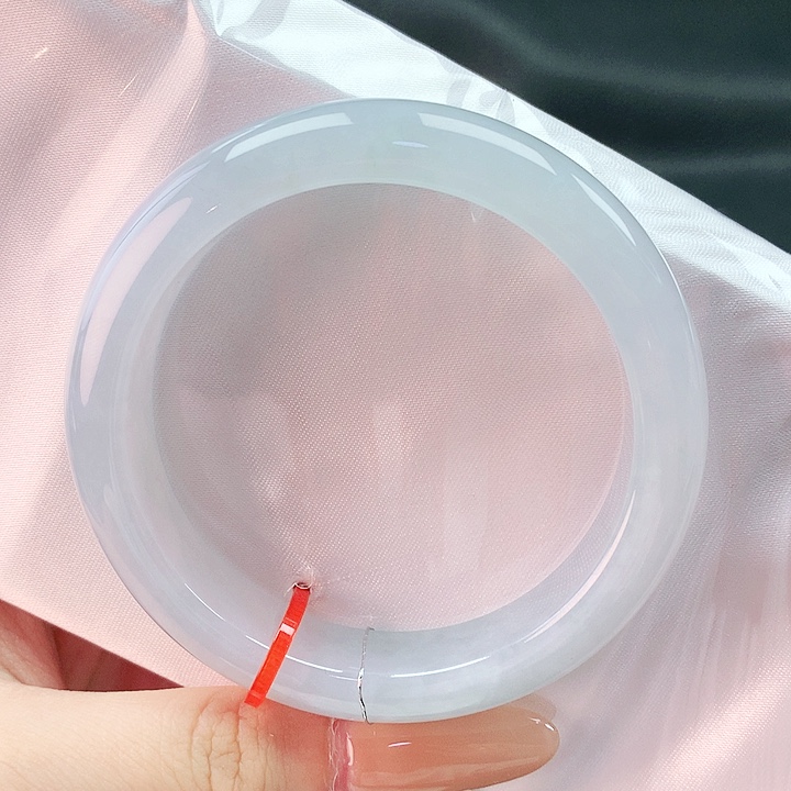 翡翠手镯未镶嵌55圈