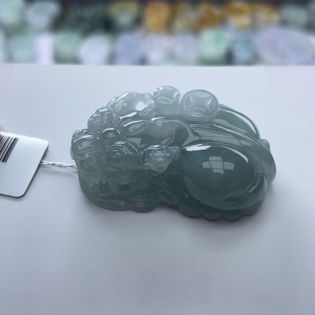 翡翠颈饰未镶嵌貔貅