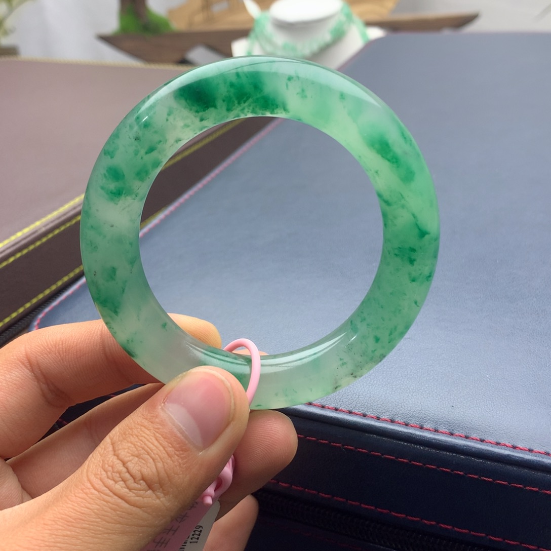 石英质玉手镯未镶嵌心***凤