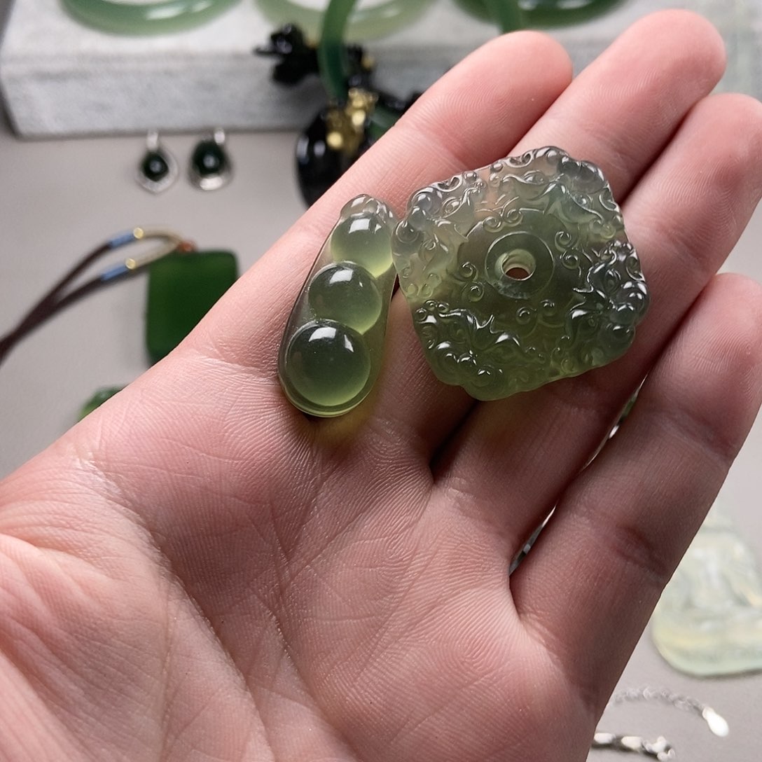 【闪购商品】蛇纹石玉岫玉未镶嵌