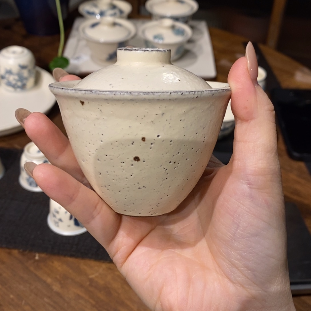 仟户烧严选茶器。