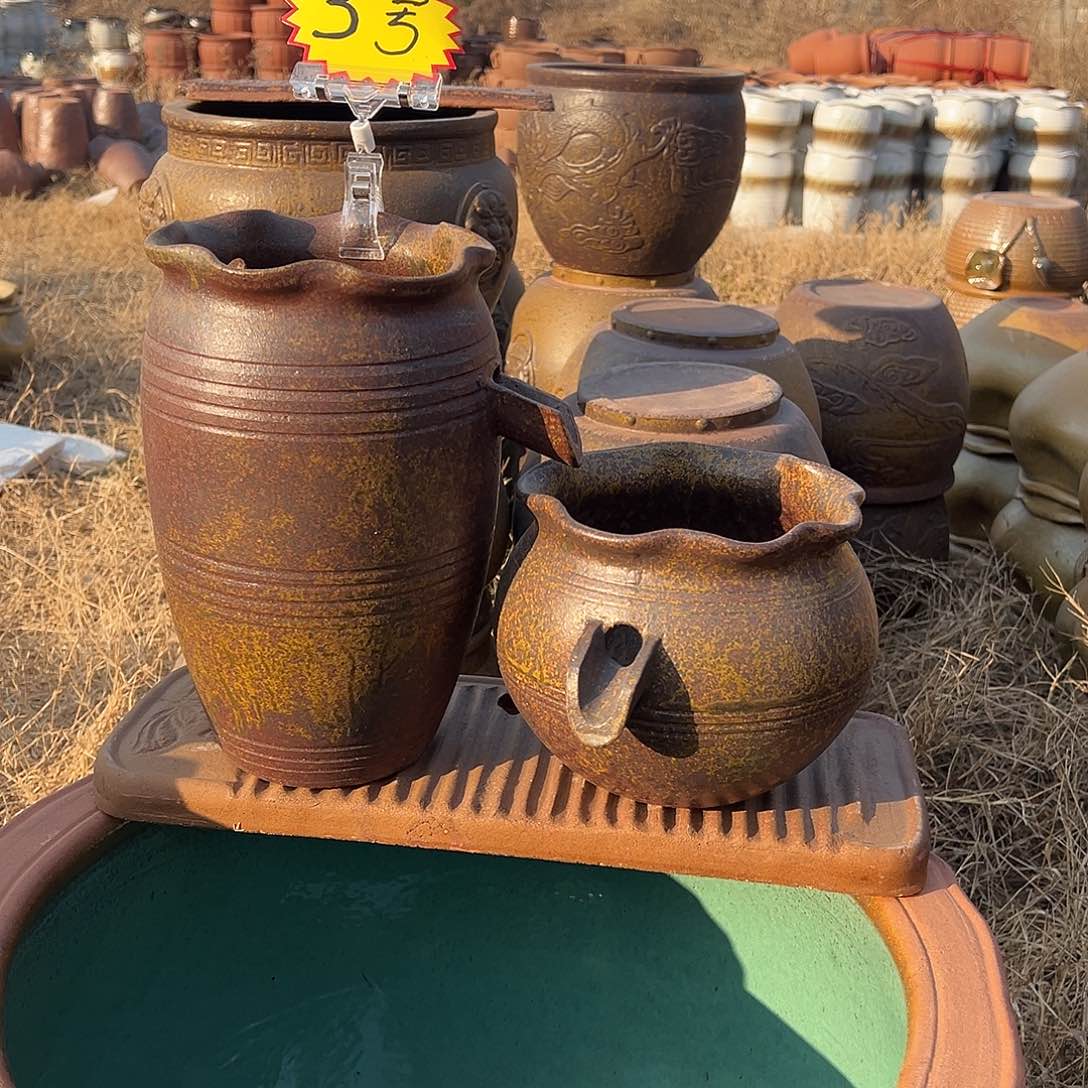 紫砂花盆紫砂之光和玉石