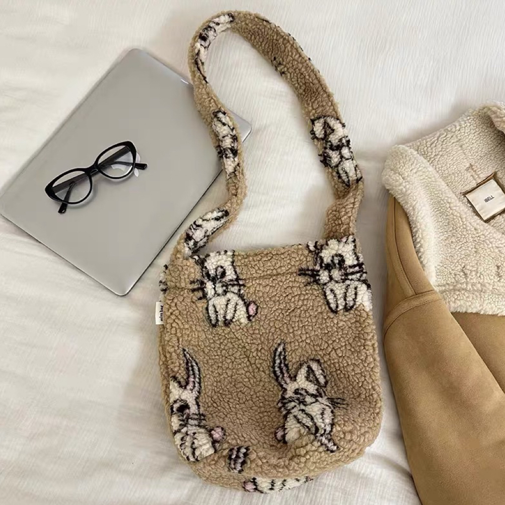 秋冬咖色韩版卡其兔子包包斜挎包慵懒风F208